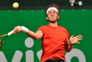 Clezar vence na estreia na Vivo Tennis Cup, no Marapendi