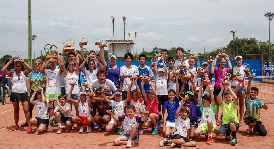 Semana Guga Kuerten termina coroando os campeões juvenis