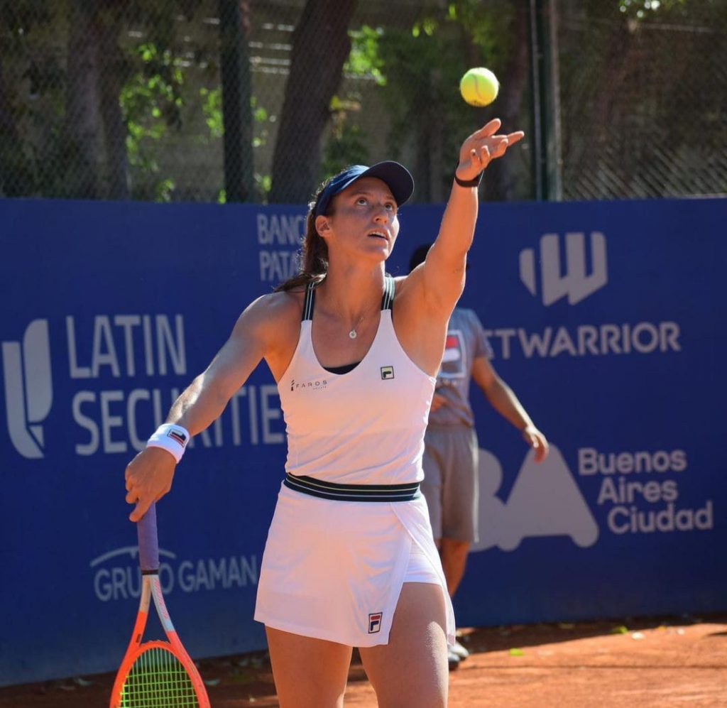 Luisa Stefani anuncia norte-americana como parceira para primeiros torneios  da nova temporada