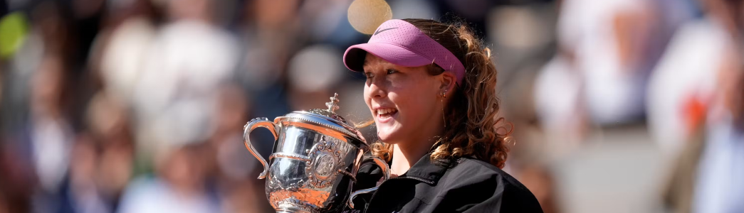 Andreeva vence surpresa polonesa e conquista em Paris o seu 1º título de Slam